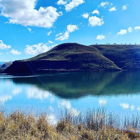 Valley Lakes The Lodge Underberg Buitenkant foto