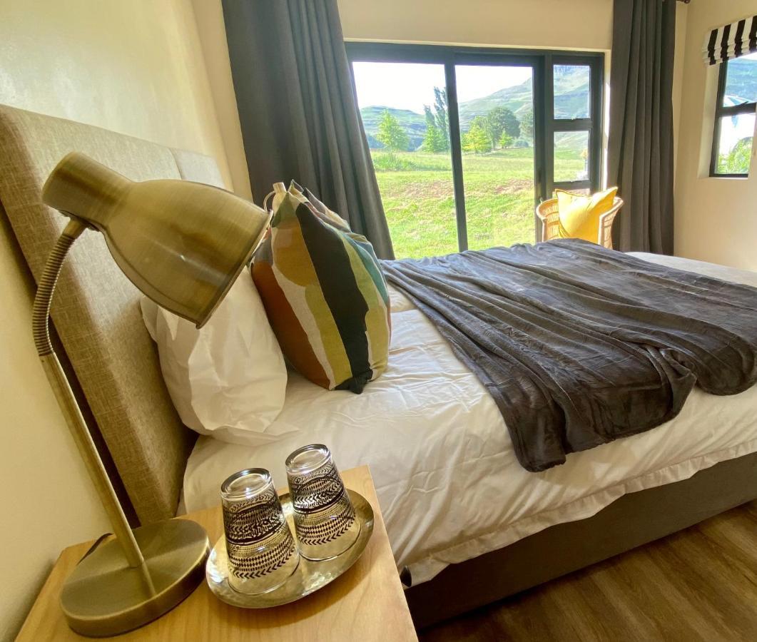 Valley Lakes The Lodge Underberg Buitenkant foto