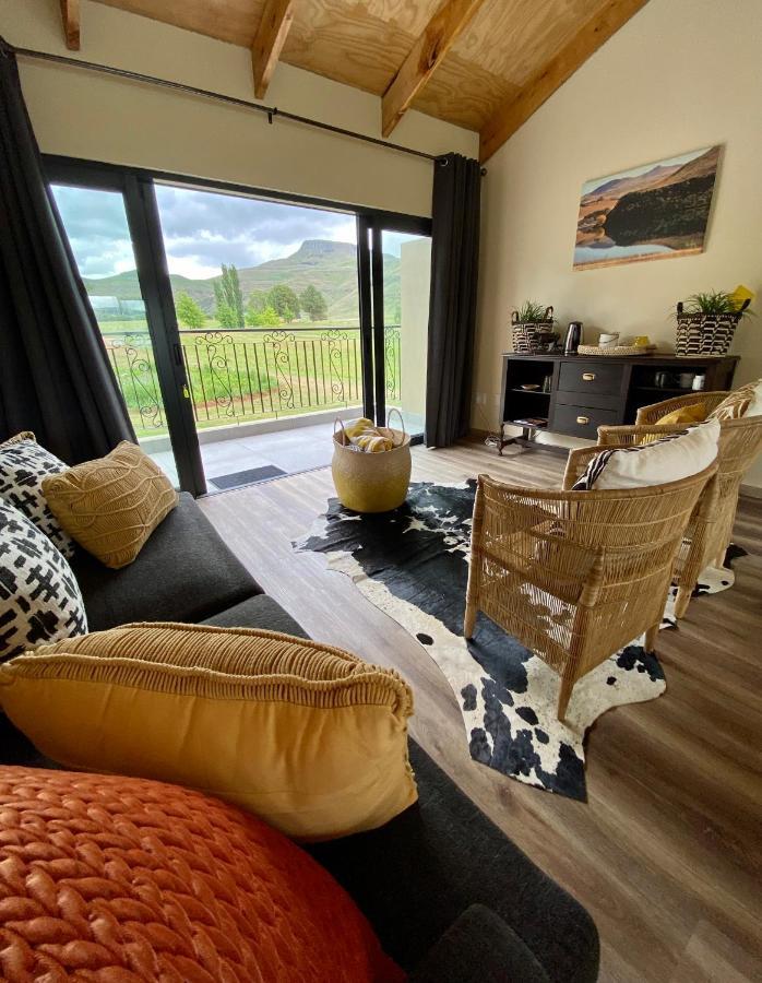 Valley Lakes The Lodge Underberg Buitenkant foto